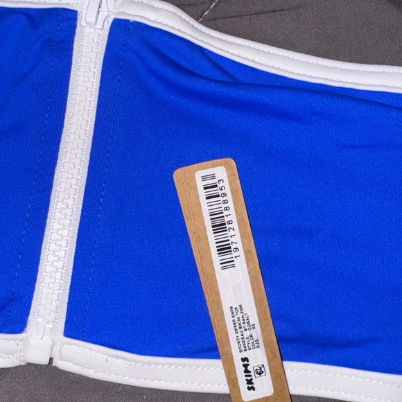 SKIMS SPORTY ZIPPER SWIM BANDEAU BIKINI TOP - Picture 2 of 5